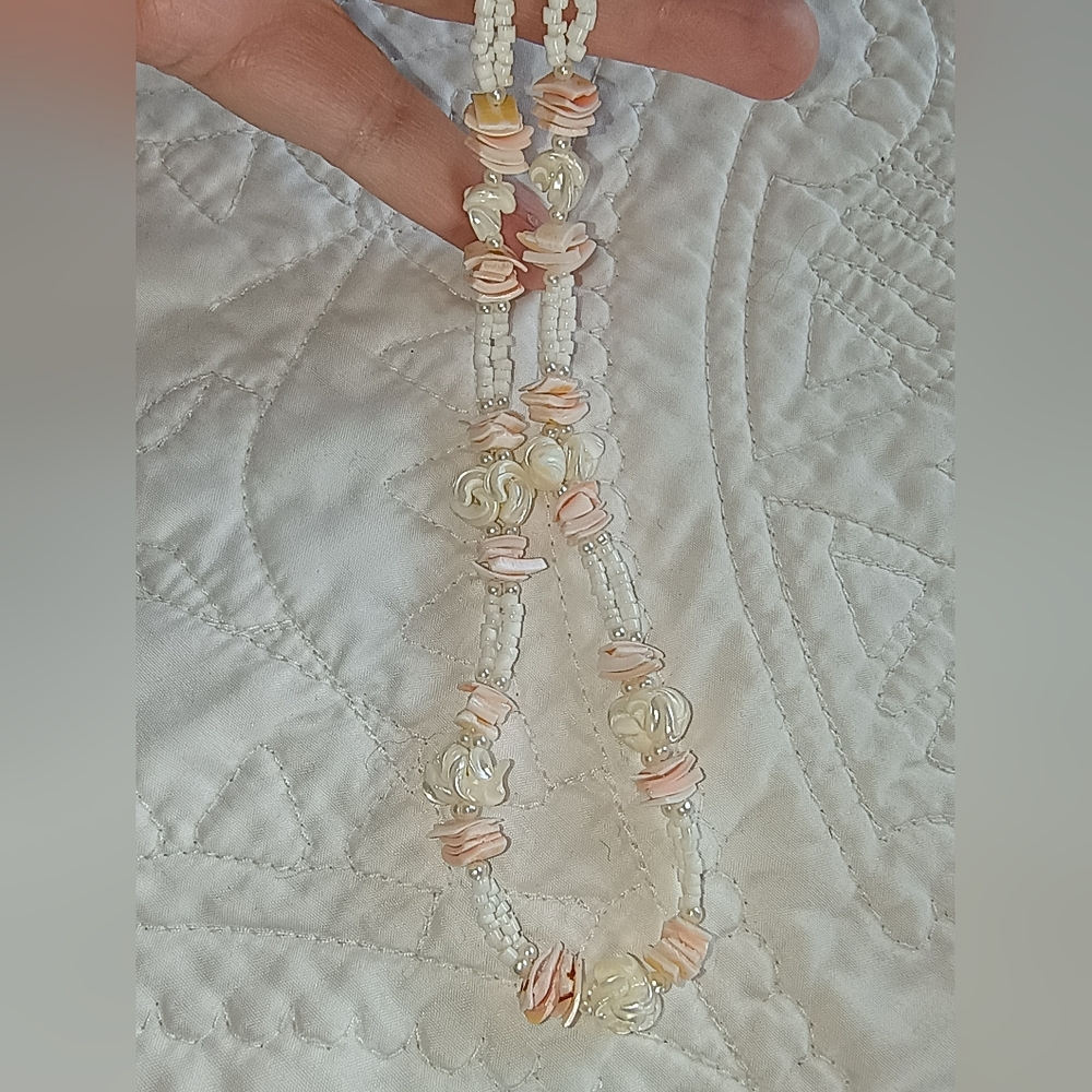 Vtg 70s Light Pink & Cream Chipped Puka Shell Shaped Like Rose Necklace